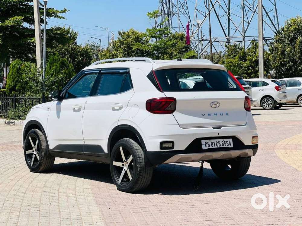 Hyundai Venue 1.2 S Plus, 2020, Petrol