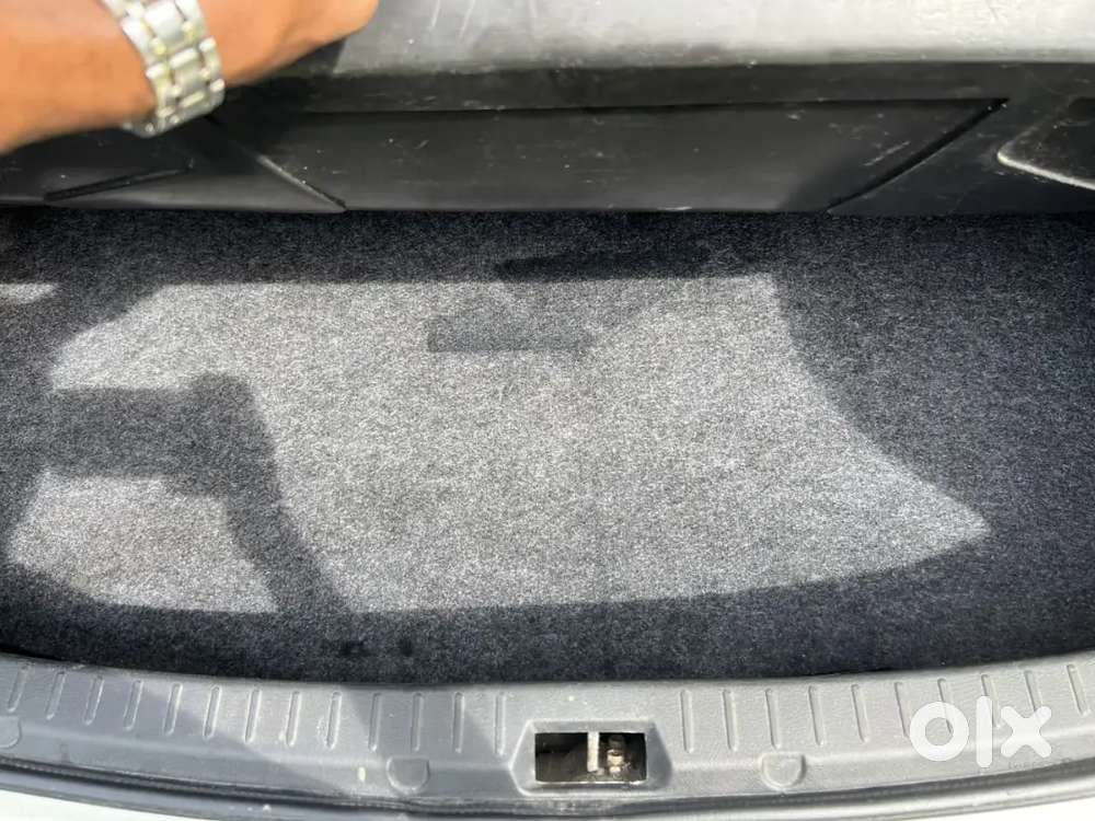 Toyota Corolla Altis 2011 Cng & Hybrids 99800 Km Driven