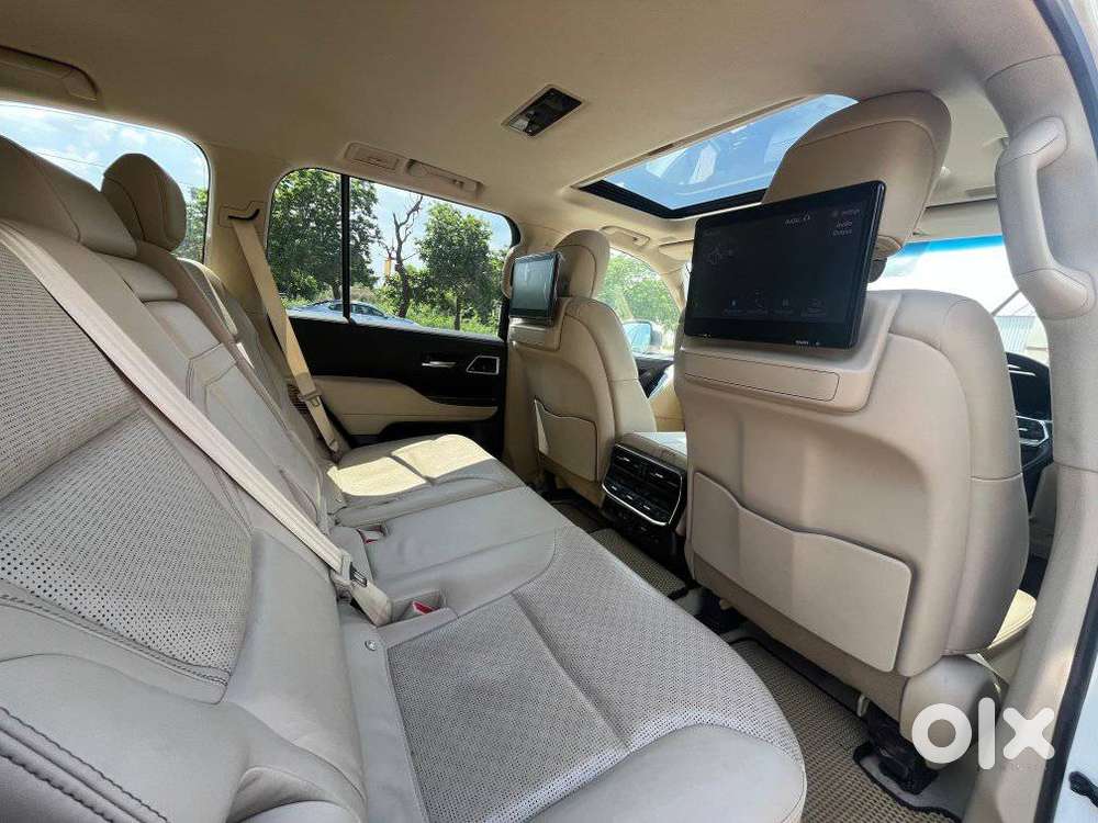 Toyota Land Cruiser Zx Petrol, 2024, Petrol