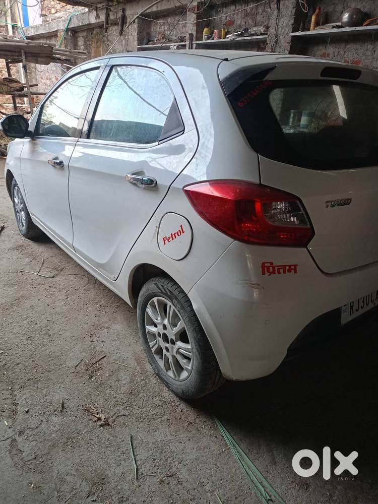 Tata Tiago Xz 2016 Model Petrol