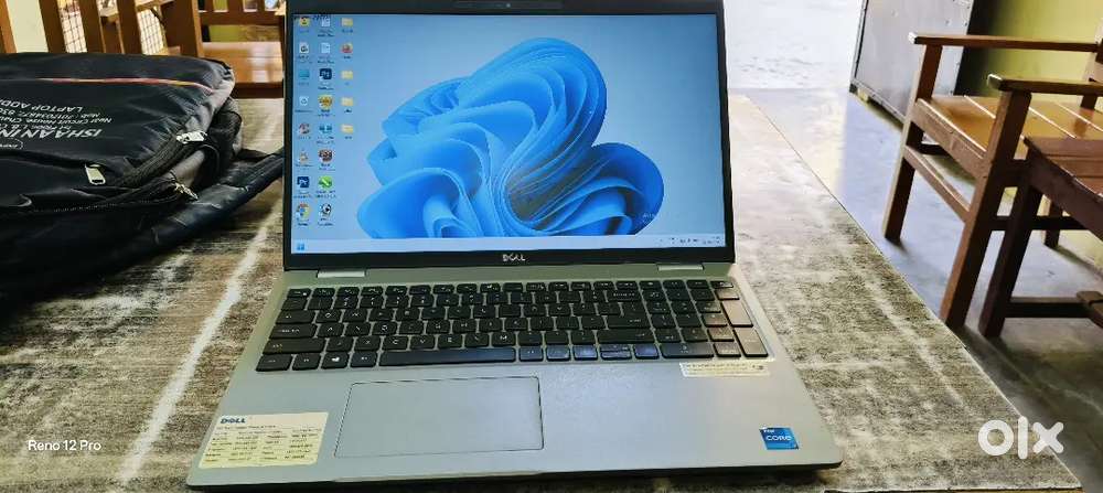 Latitude 5521
