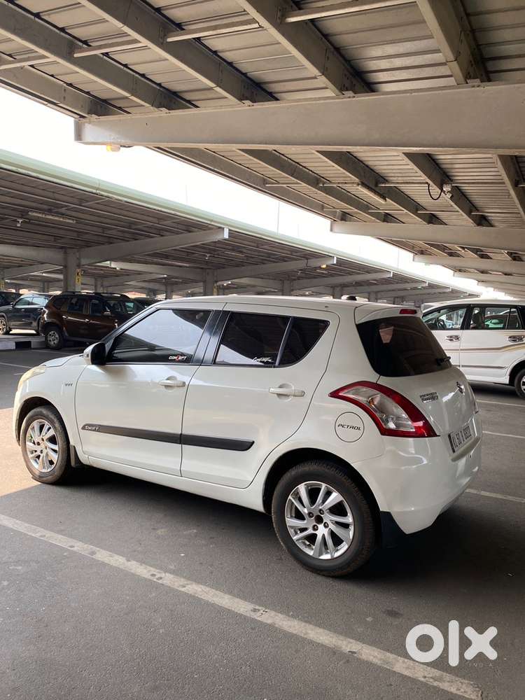 Maruti Suzuki Swift Petrol 2012