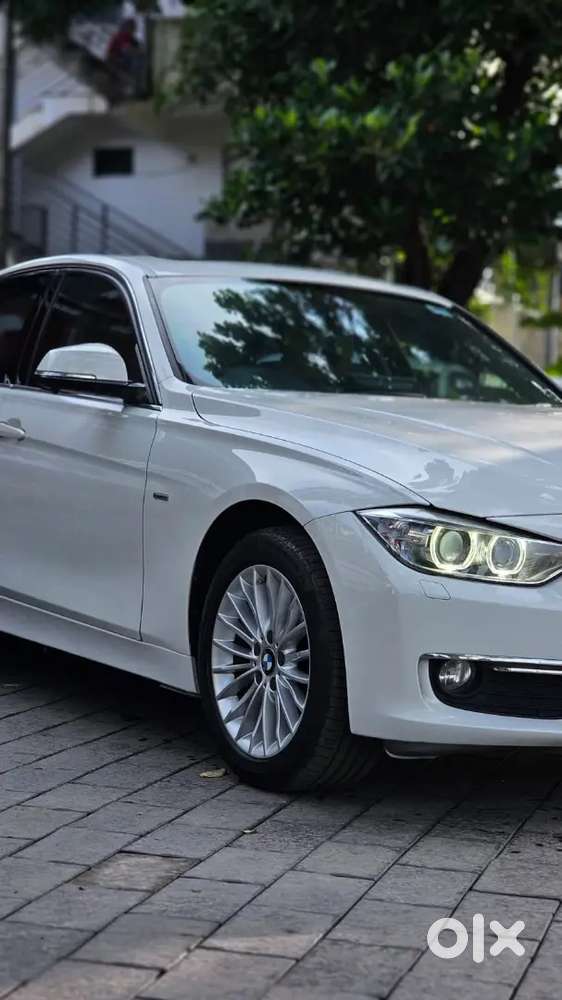Bmw 3 Series Luxury Line