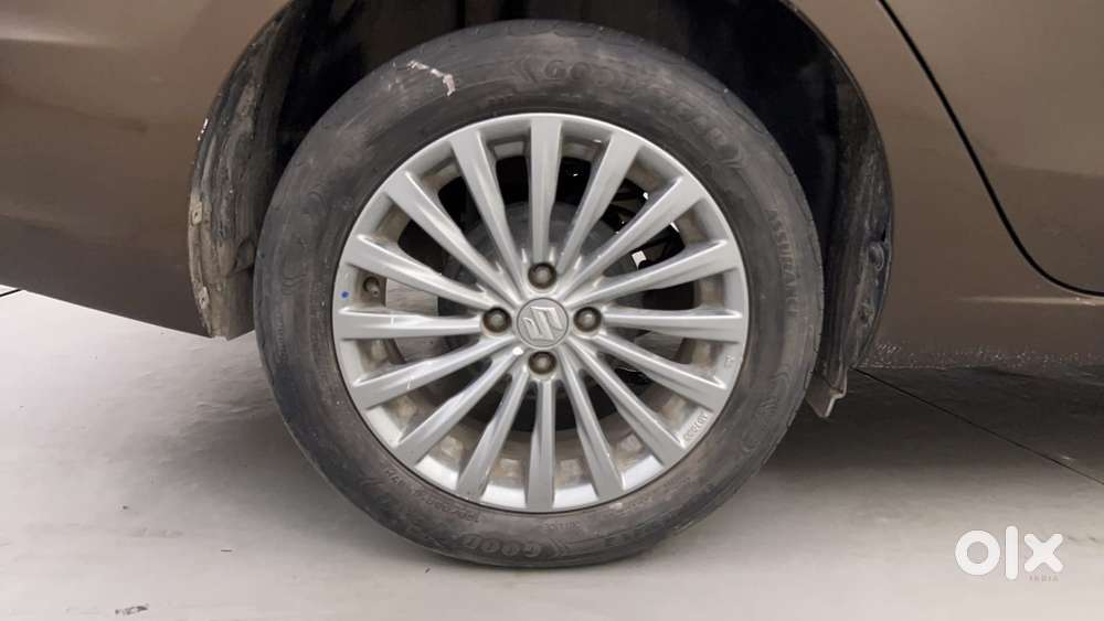 Maruti Suzuki Ciaz 2014-2017 At Zxi, 2016, Petrol