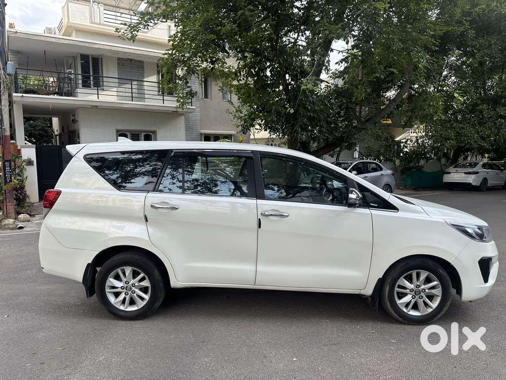Toyota Innova Crysta 2.8z Automatic, 2017, Diesel