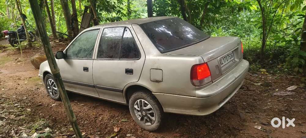 Maruti Suzuki Esteem Lxi 2006