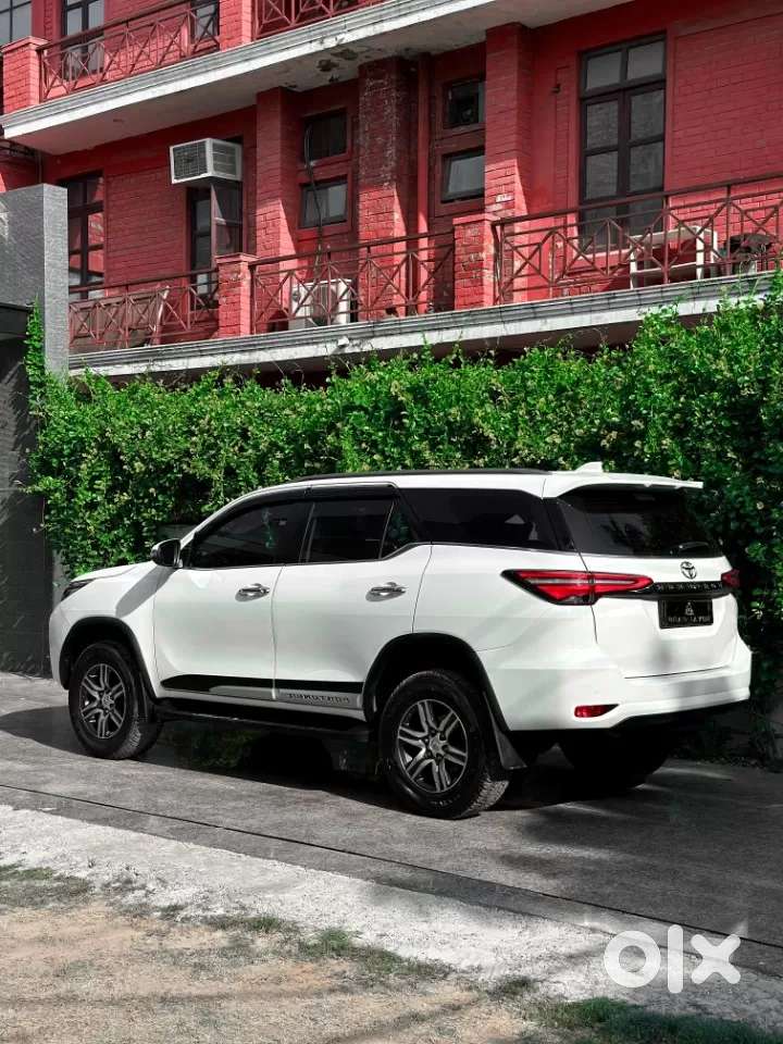 Toyota Fortuner 4x2 At 2.7 Petrol, 2025, Petrol