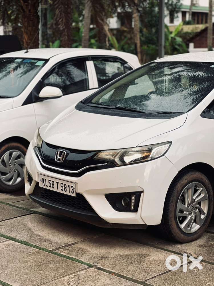 2016 Honda Jazz V Automatic
