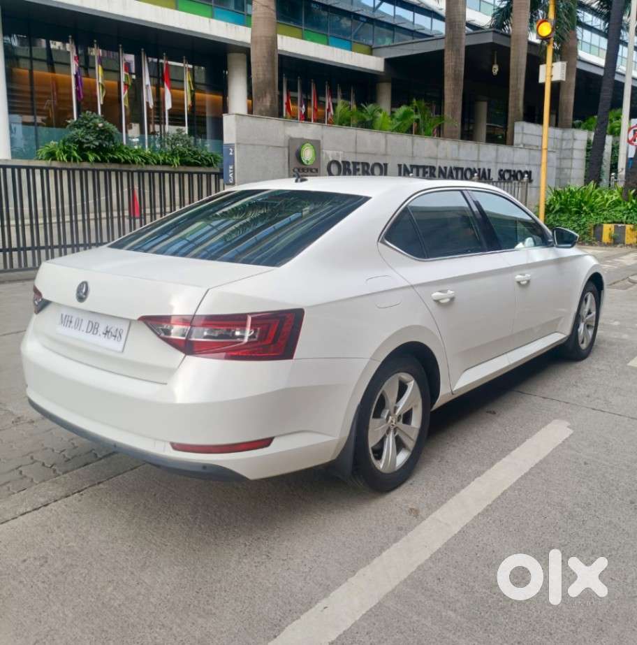 Skoda Superb Style 1.8 Tsi At, 2018, Petrol