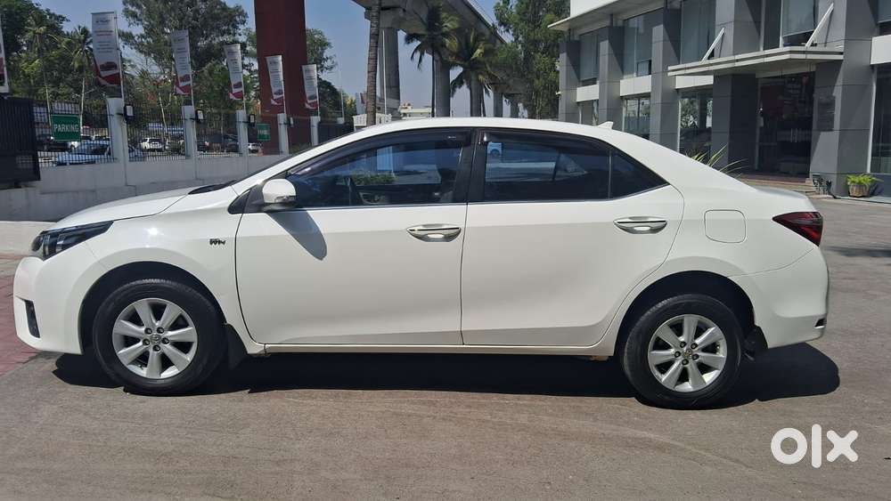 Toyota Corolla Altis 2010-2013 G, 2014, Petrol