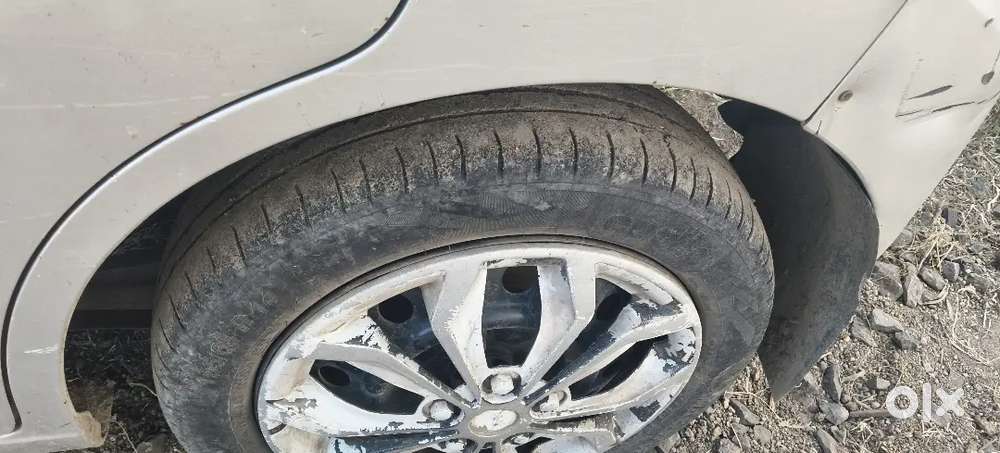गुड कंडीशन सीएनजी वैगनआर गाडीत कोणतेही काम नाही टायर 80%आहेत