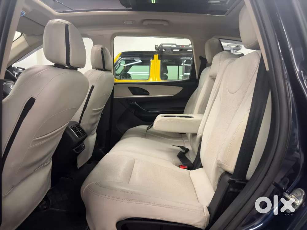 Mahindra Xuv700 2.2 Ax 5 Diesel Mt 7 Str, 2022, Diesel