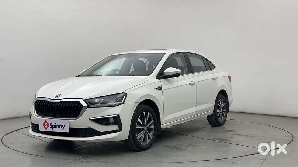 Skoda Slavia Style 1.0l Tsi Mt, 2022, Petrol