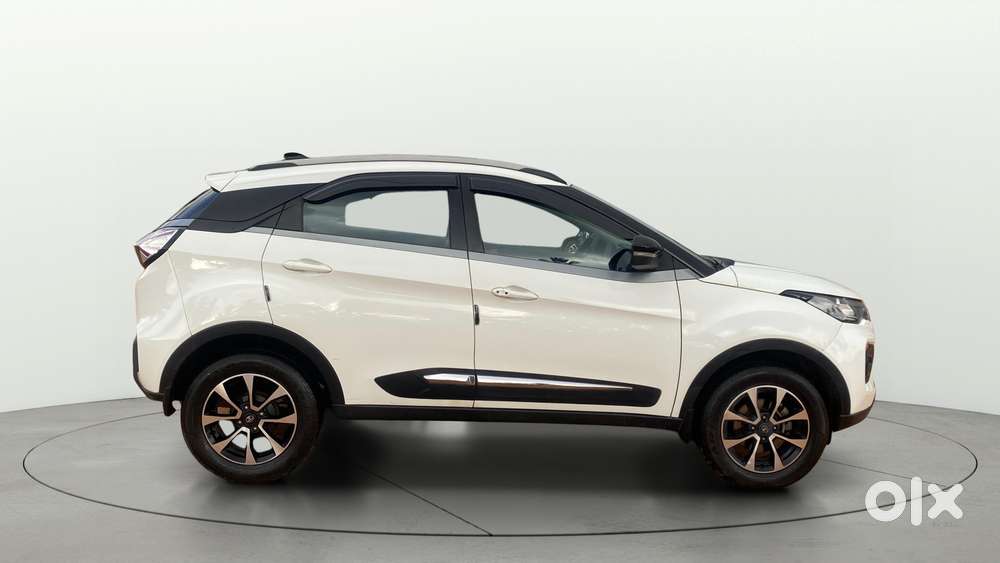 Tata Nexon 1.2 Revotron Xza Plus Premium, 2021, Petrol