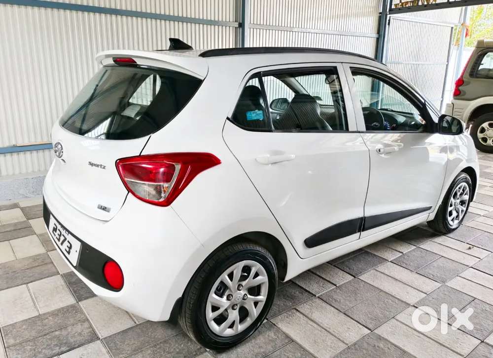 2019 Hyundai Grand I10 Sportz Petrol White Colour Tn38 Reg For Sale.