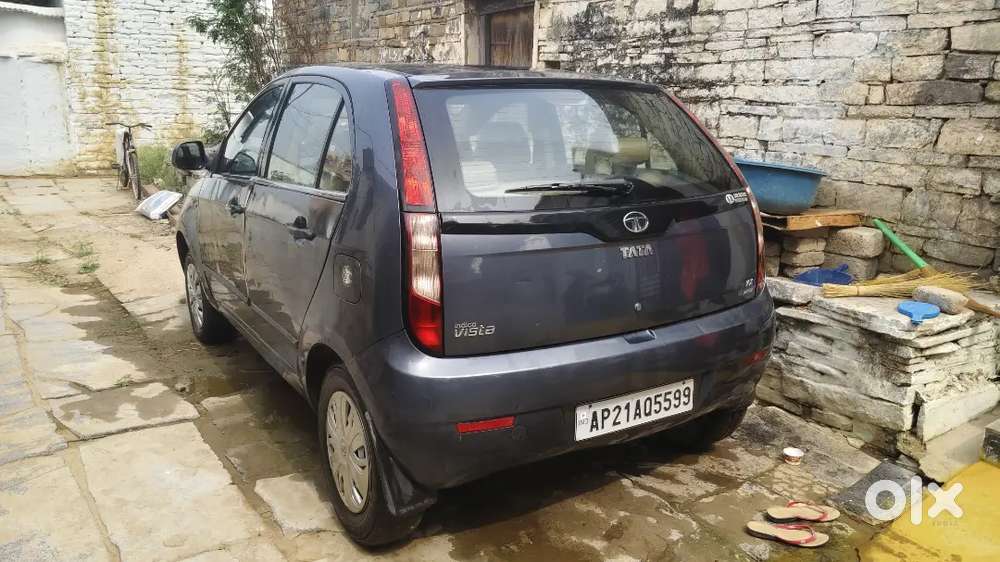 Tata Indica Vista 2013 Diesel 182000 Km Driven