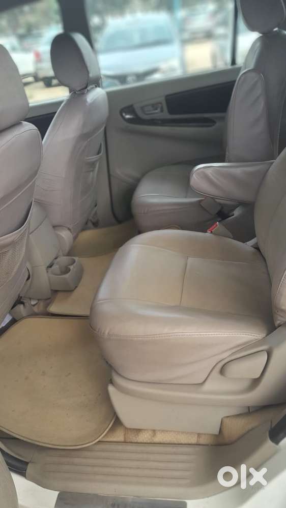 Toyota Innova [2013-2016] 2.5 V Diesel 7 Str, 2014, Diesel