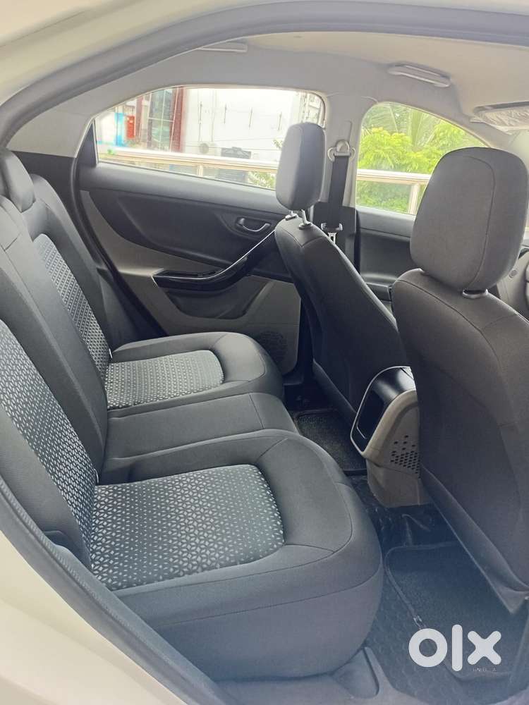 Tata Nexon 1.2 Revotron Xma Amt (s), 2019, Petrol