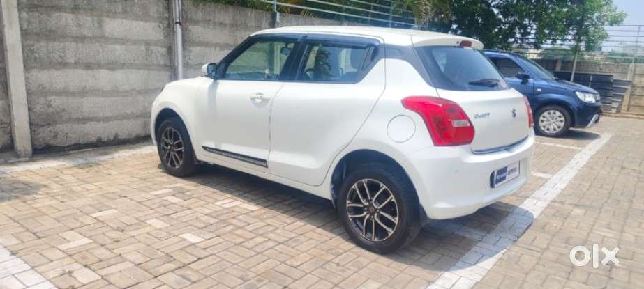 Maruti Suzuki Swift Zxi Plus Amt Dual Tone, 2019, Petrol