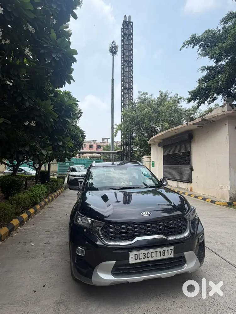 Kia Sonet Petrol 2020 With All Service Bills And Well Maintained