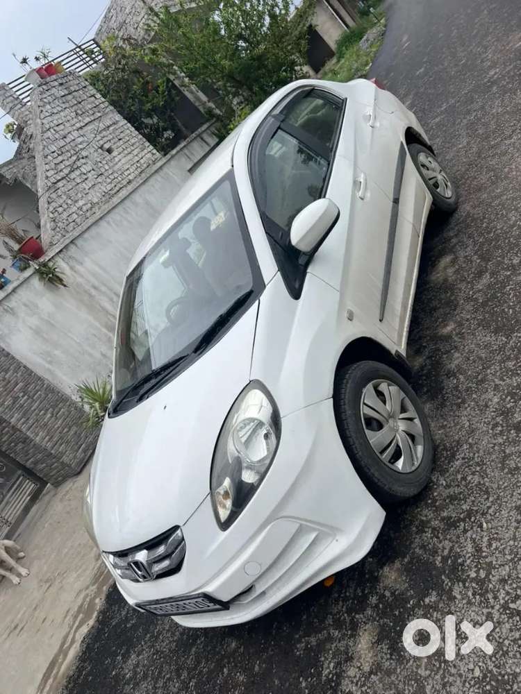 Honda Amaze 2nd Gen 2014 Diesel 82000 Km Driven