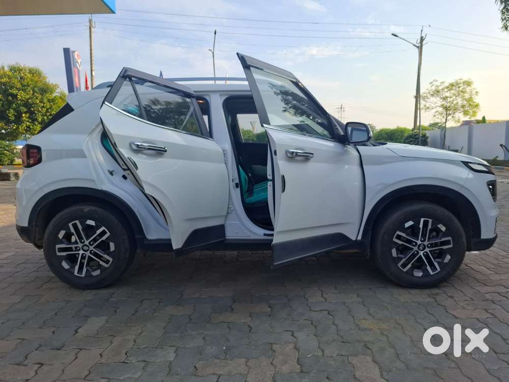 Hyundai Venue, 2025, Petrol