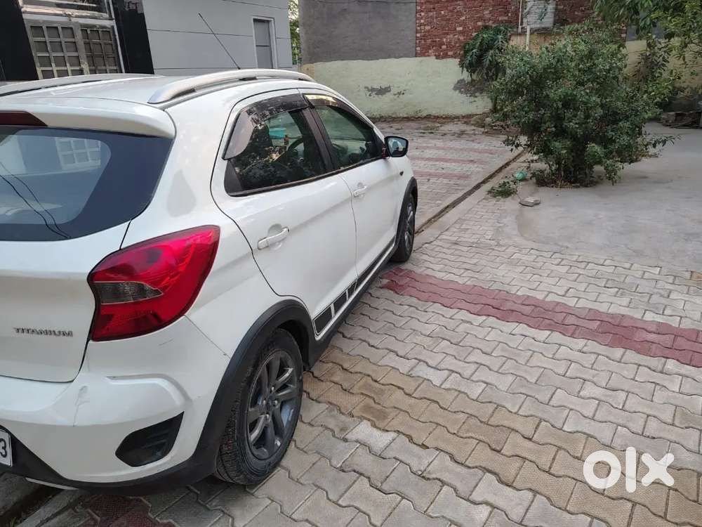 Push Butten Start New Tyre All Original Paint New Stepni Petrol +cng