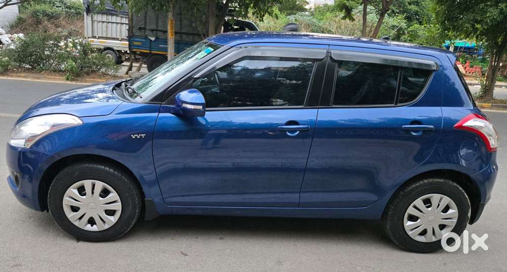 Maruti Suzuki Swift Vxi With Abs, 2012, Petrol