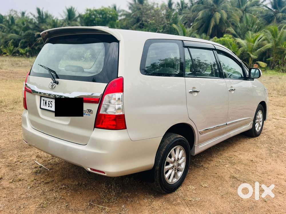 Toyota Innova 2.0 Vx 8 Seater Bs Iv, 2014, Diesel