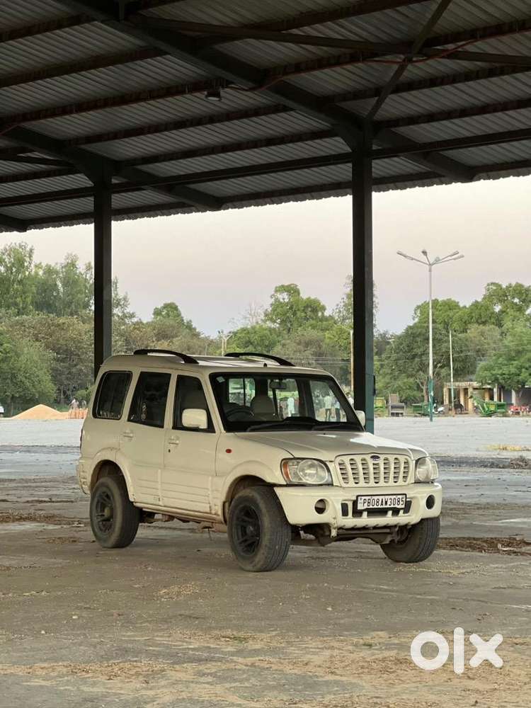 Mahindra Scorpio 2006