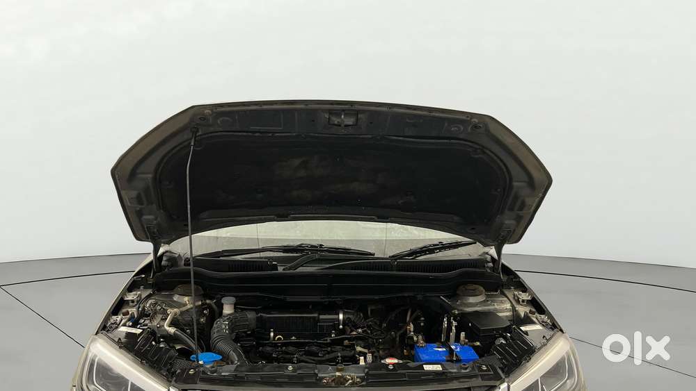 Maruti Suzuki Brezza 1.5 Zxi Smart Hybrid, 2022, Petrol