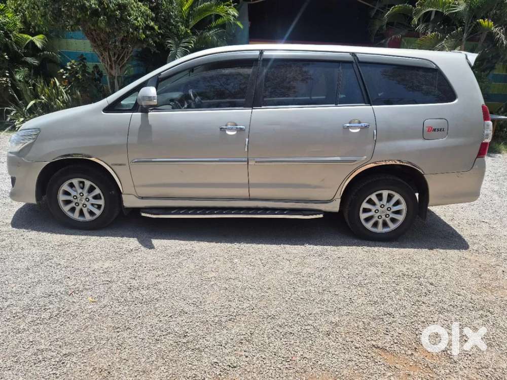 Toyota Innova 2.5 Ev Ps 7 Str Bs-iii, 2013, Diesel