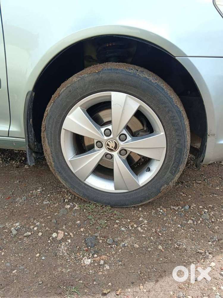 Skoda Laura 2.0 Elegance Tdi Cr, 2010, Diesel