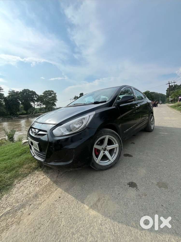 Hyundai Verna 1.6 13 Model 2028 May Tak Valid Vip No 0008 Aloy Wheel