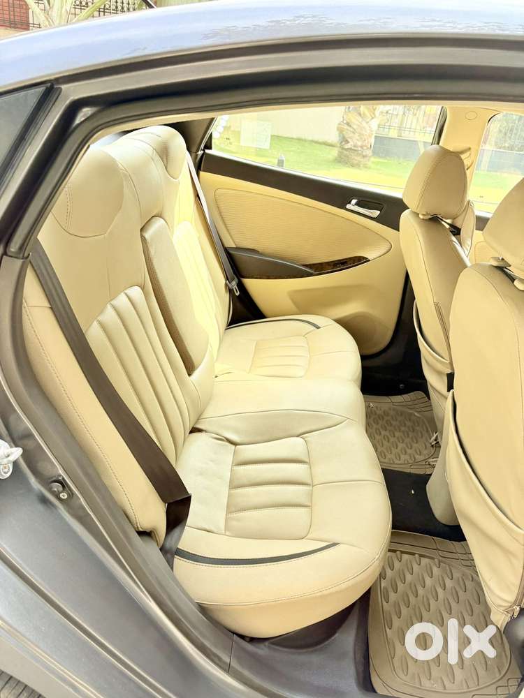 Hyundai Fluidic Verna 1.6 Vtvt Sx, 2011, Petrol