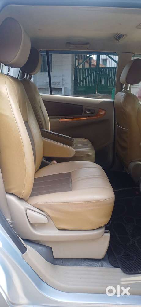 Toyota Innova 2.0 V, 2011, Diesel