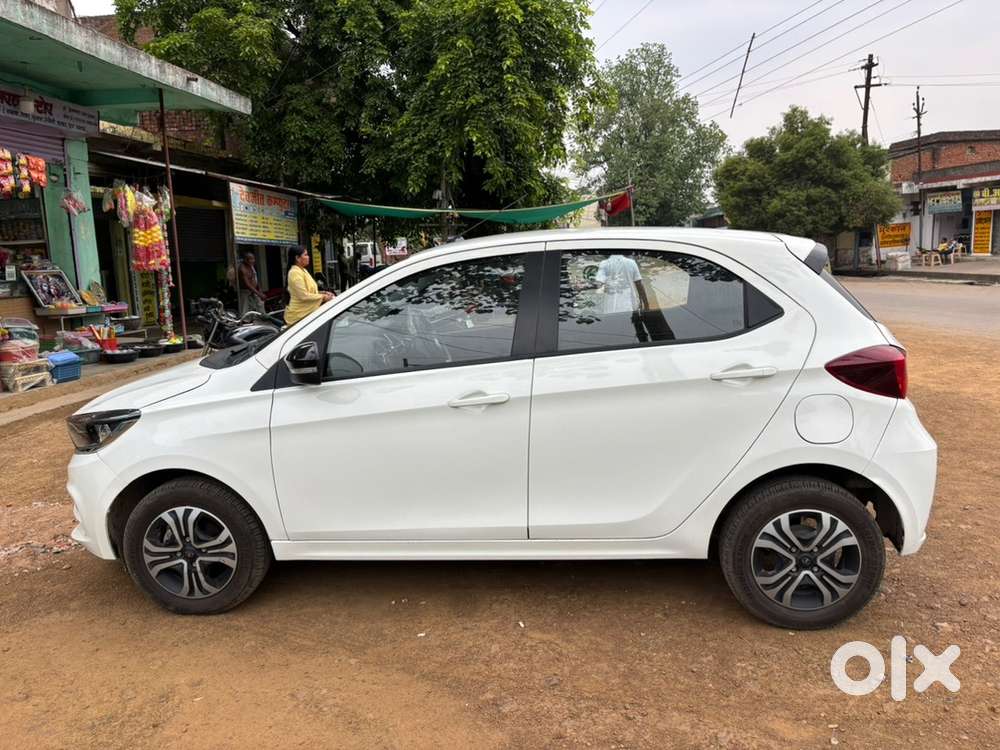 Tata Tiago Rhythm 2025 (rc - 18/11/24)