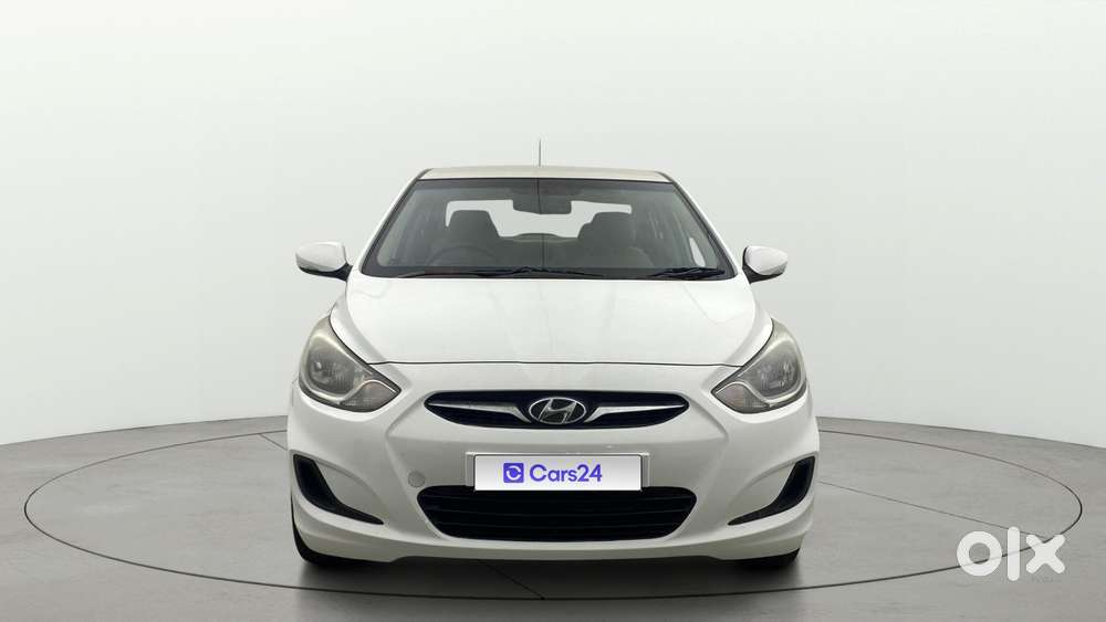 Hyundai Verna Fluidic 1.6 Vtvt Sx, 2013, Petrol