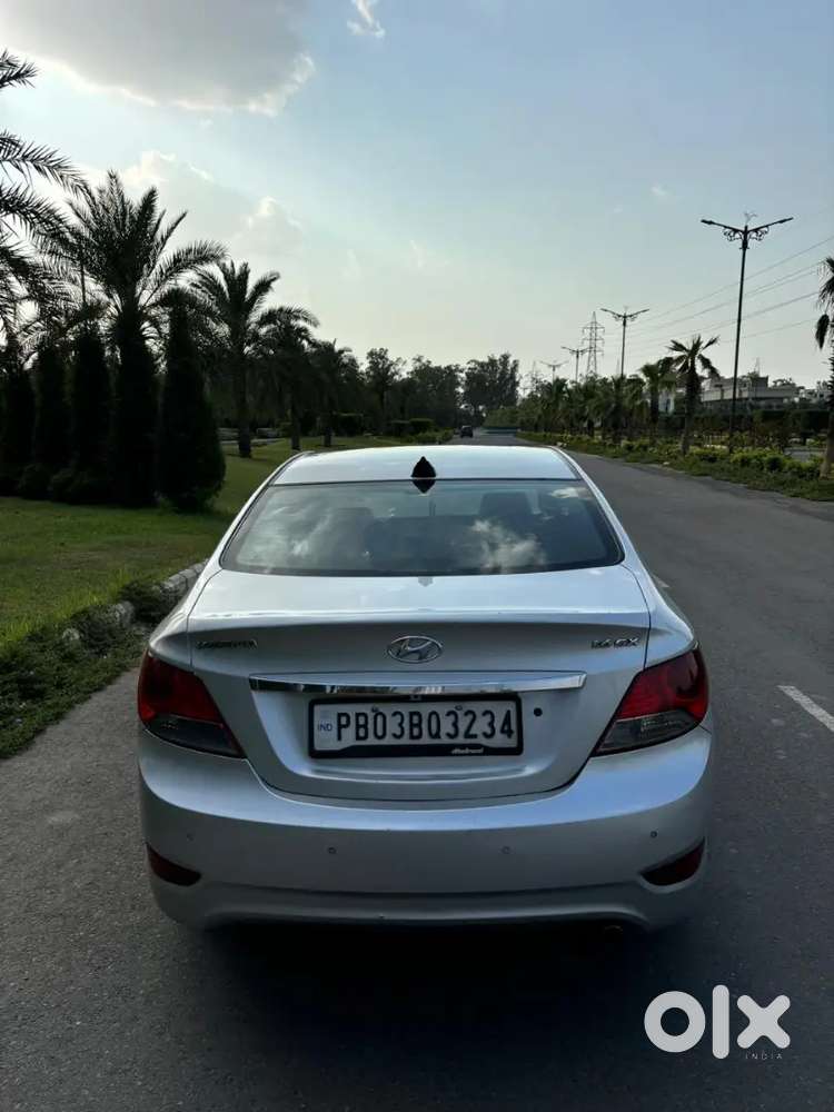 Hyundai Verna 2015 Fluidic Diesel Manual