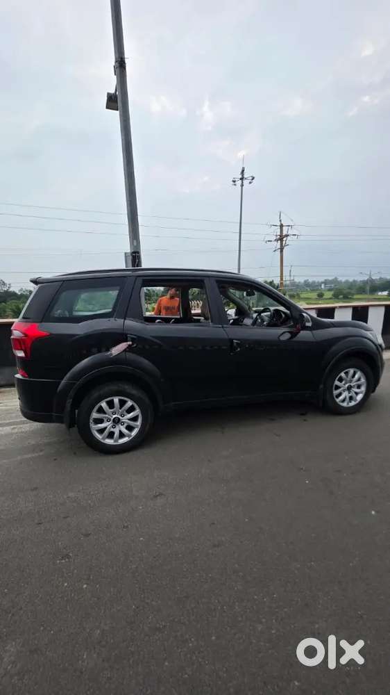 Mahindra Xuv500 2.2 W9 2019