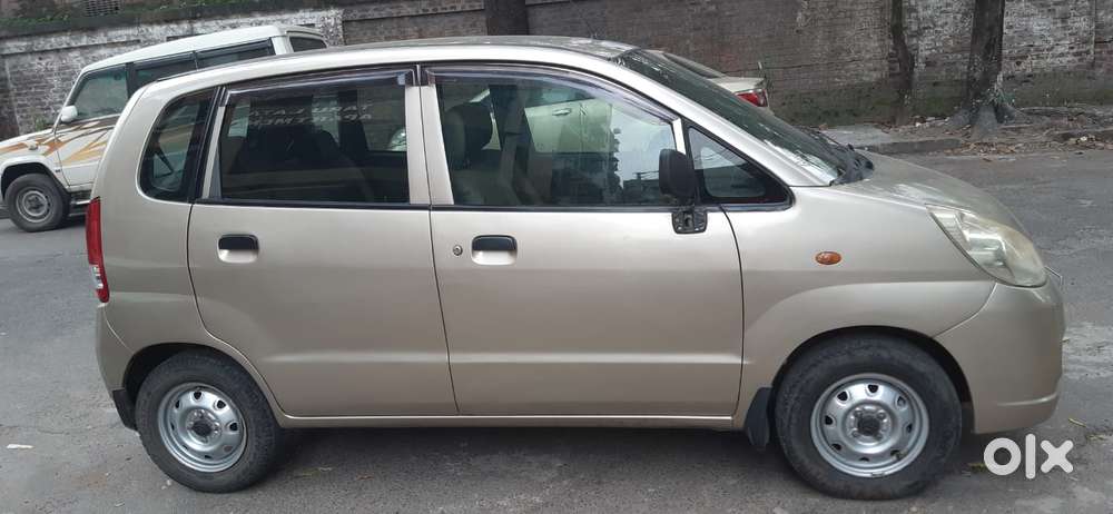 Maruti Suzuki Estilo Lxi Bs-iv, 2010, Petrol
