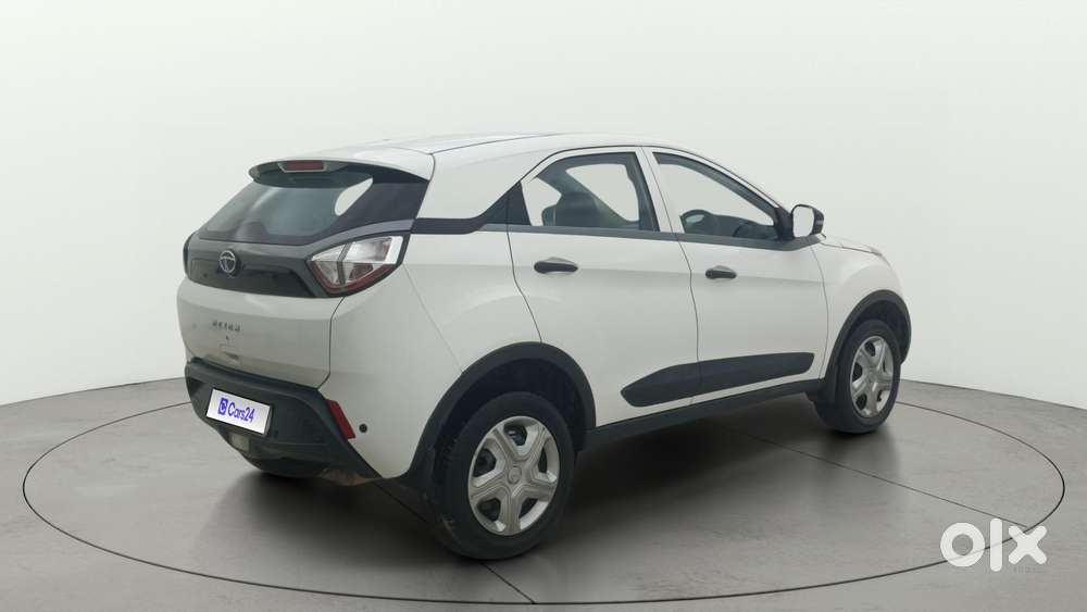Tata Nexon 1.2 Revotron Xe, 2018, Petrol