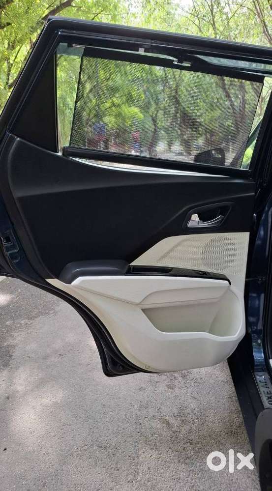 Mahindra Xuv 3xo Ax5 Pm At, 2024, Petrol