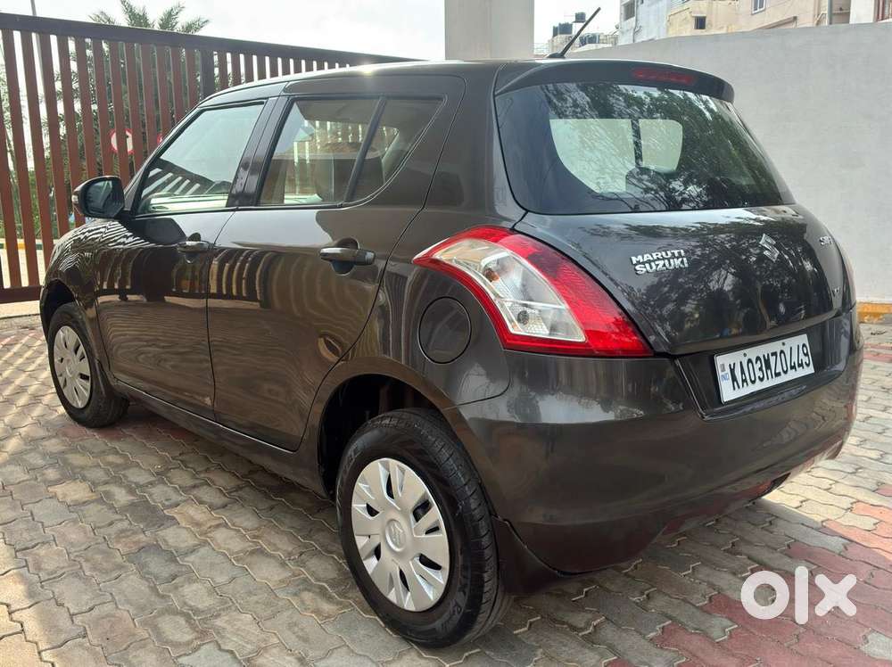 Maruti Suzuki Swift Vxi Optional, 2016, Petrol
