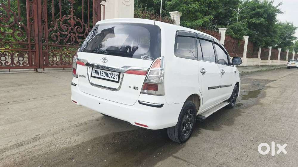 Toyota Innova 2.5 G (diesel) 8 Seater, 2012, Diesel