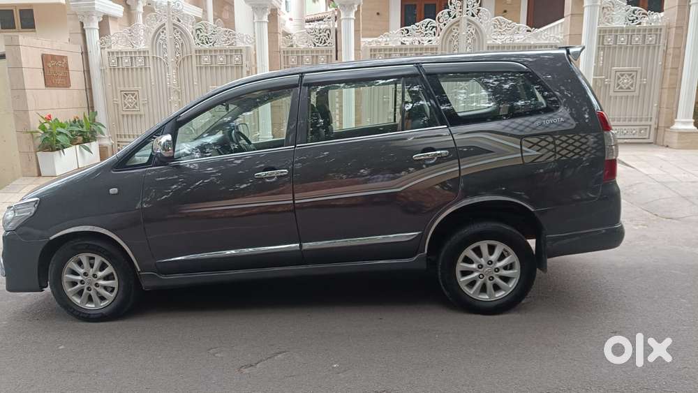Toyota Innova 2.5 G (diesel) 8 Seater, 2015, Diesel