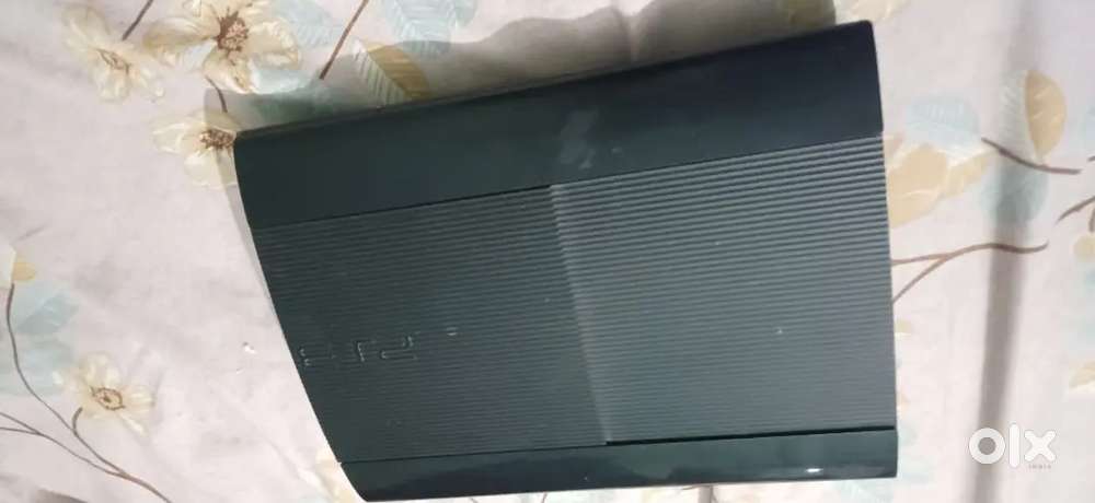 Ps3 25 + games 2 controllers