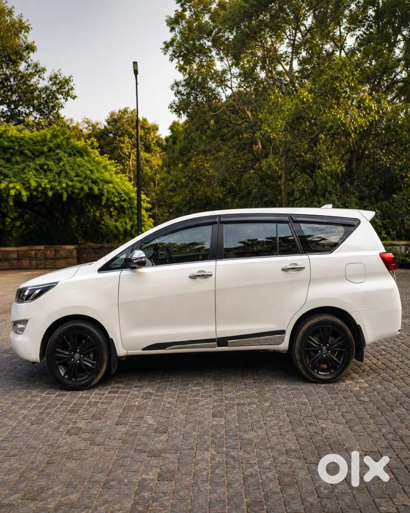 Toyota Innova Crysta 2.8 Zx At 7 Seater, 2018, Diesel