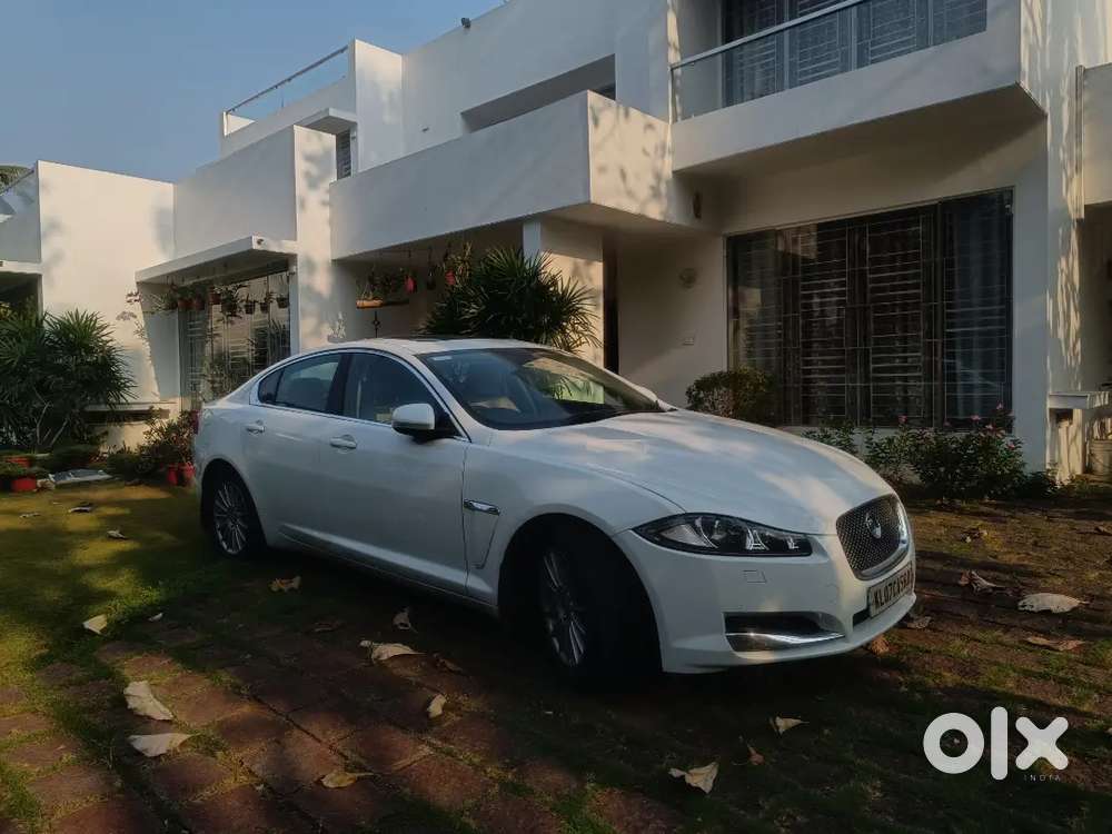 Jaguar Xf 2013 Diesel 81000 Km Driven