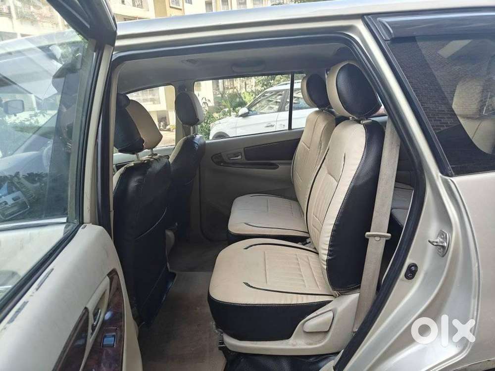 Toyota Innova 2.5 V 8 Str, 2013, Diesel